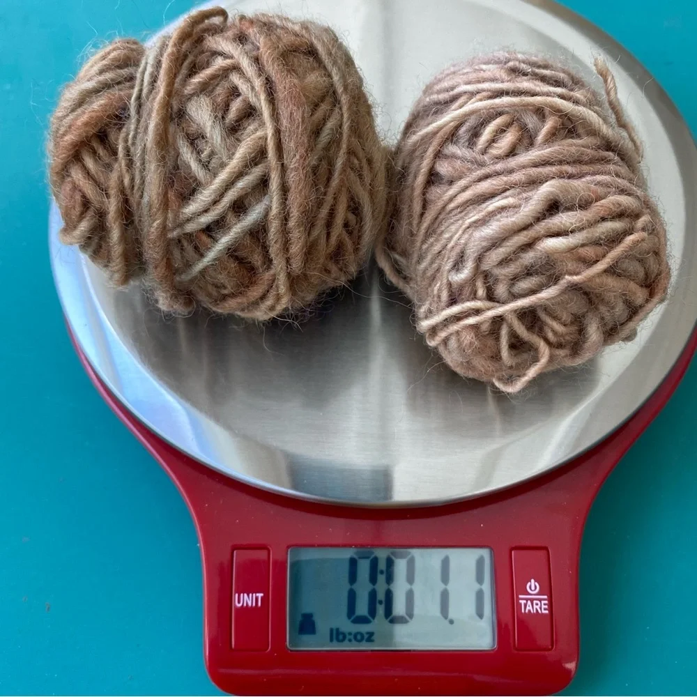Handspun Virgin Wool by Manos del Uruguay. Bundle of 4 hanks + 3 partial cakes - Picture 8 of 12